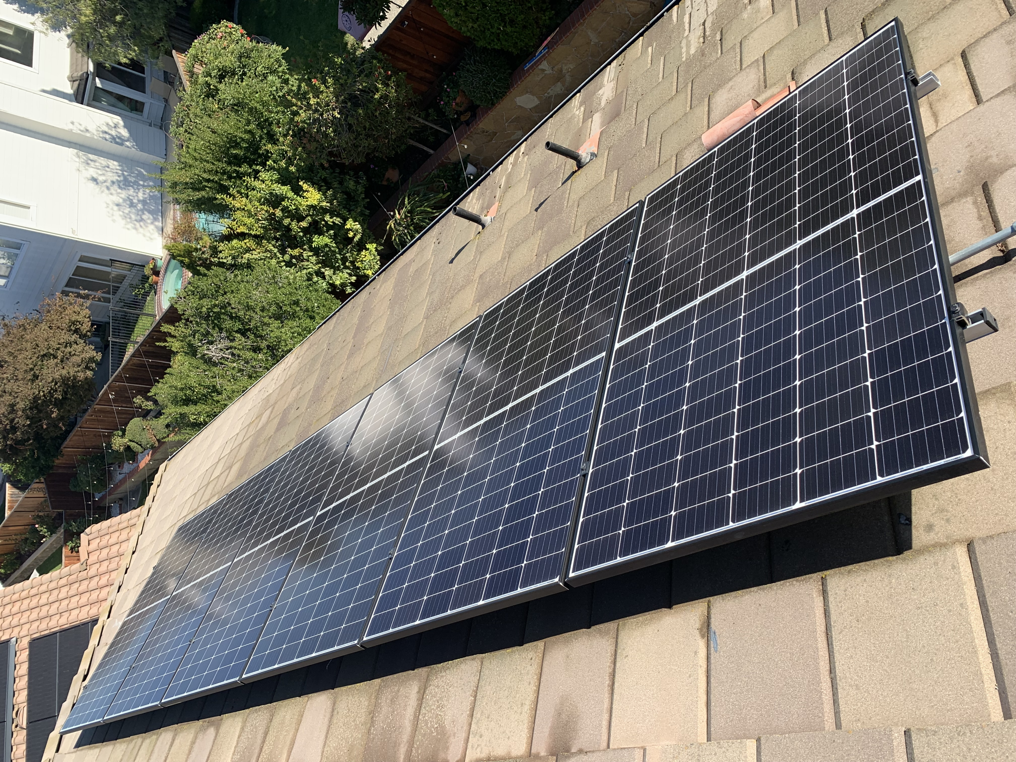 After — Livermore rooftop solar array fully cleaned and clear