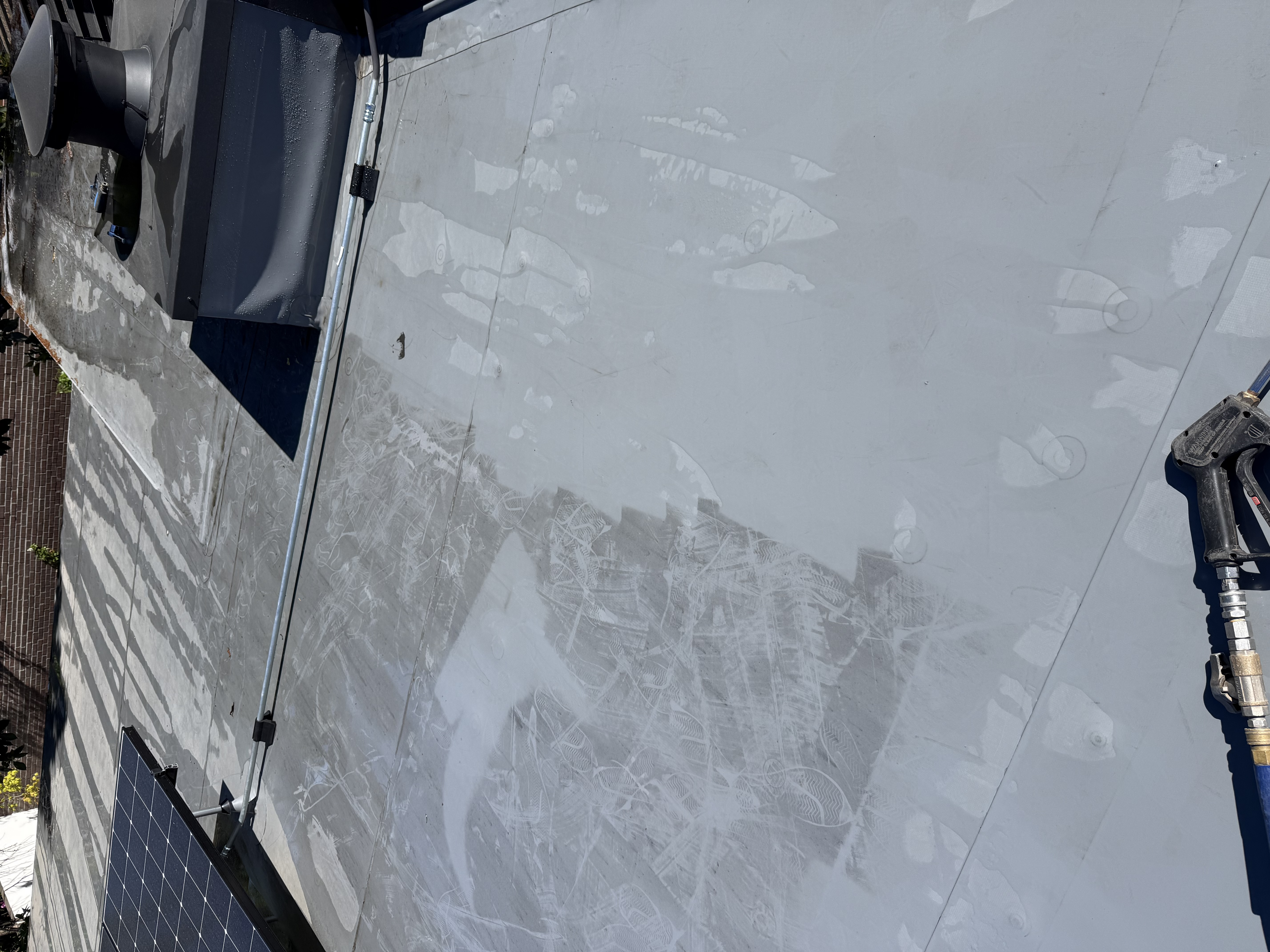 Before — Menlo Park solar panels with pollen and soiling before cleaning