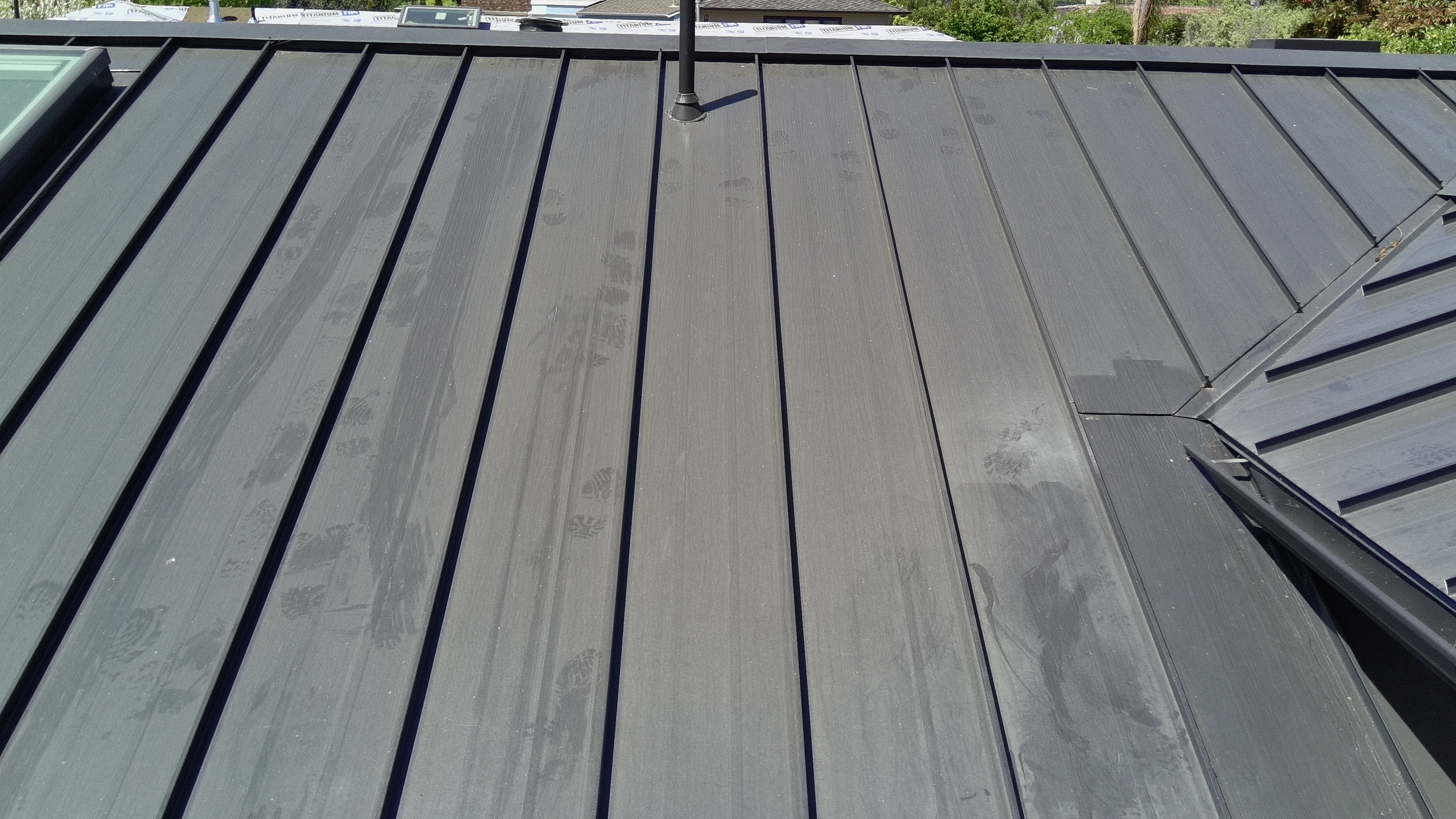 Before — Menlo Park solar array with bird dropping deposits before wash