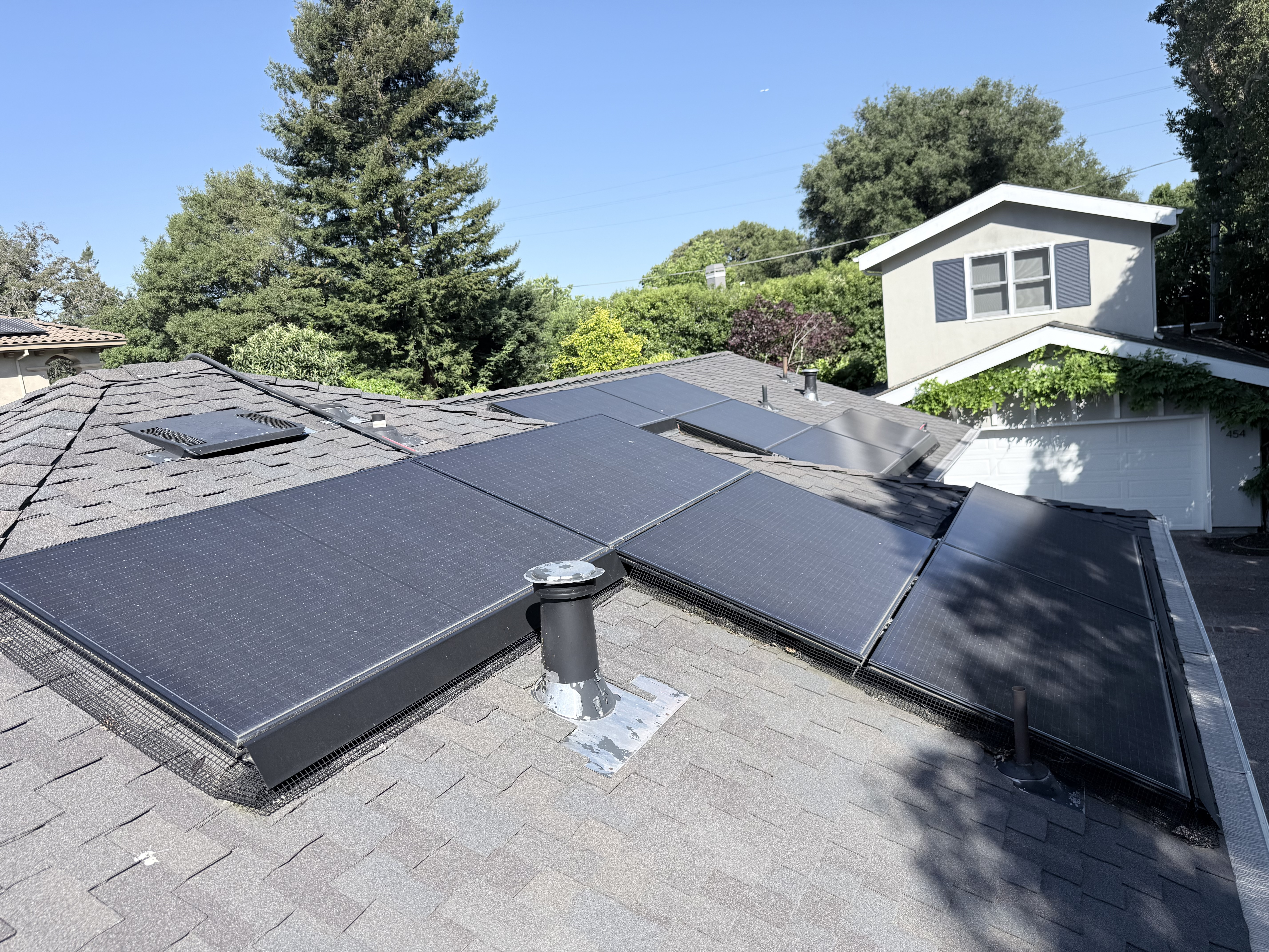 Before — Menlo Park solar panel row with bird dropping stains before cleaning