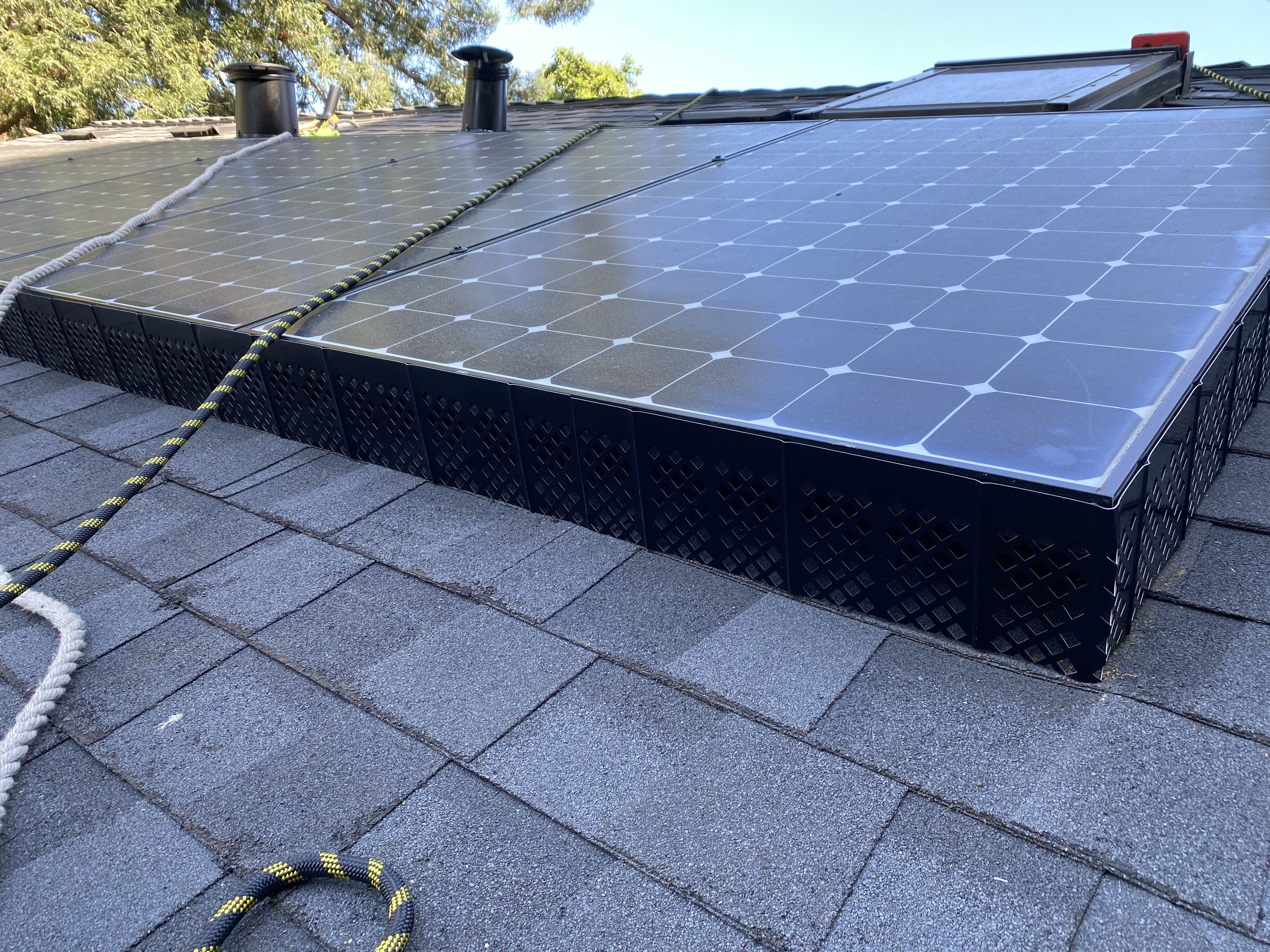 After — Palo Alto ledge with bird spikes installed