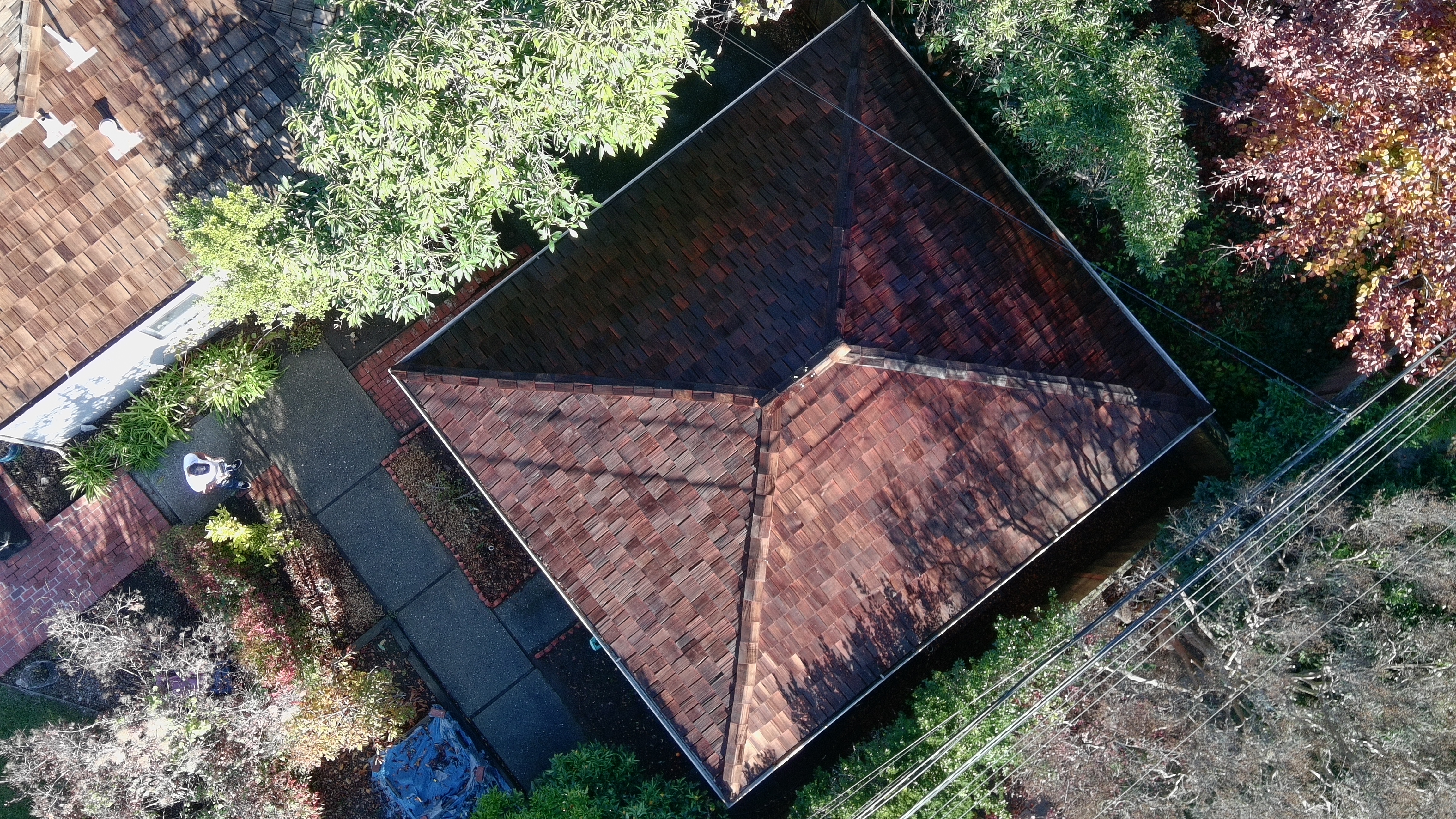After — Palo Alto garage cedar shake roof restored after treatment