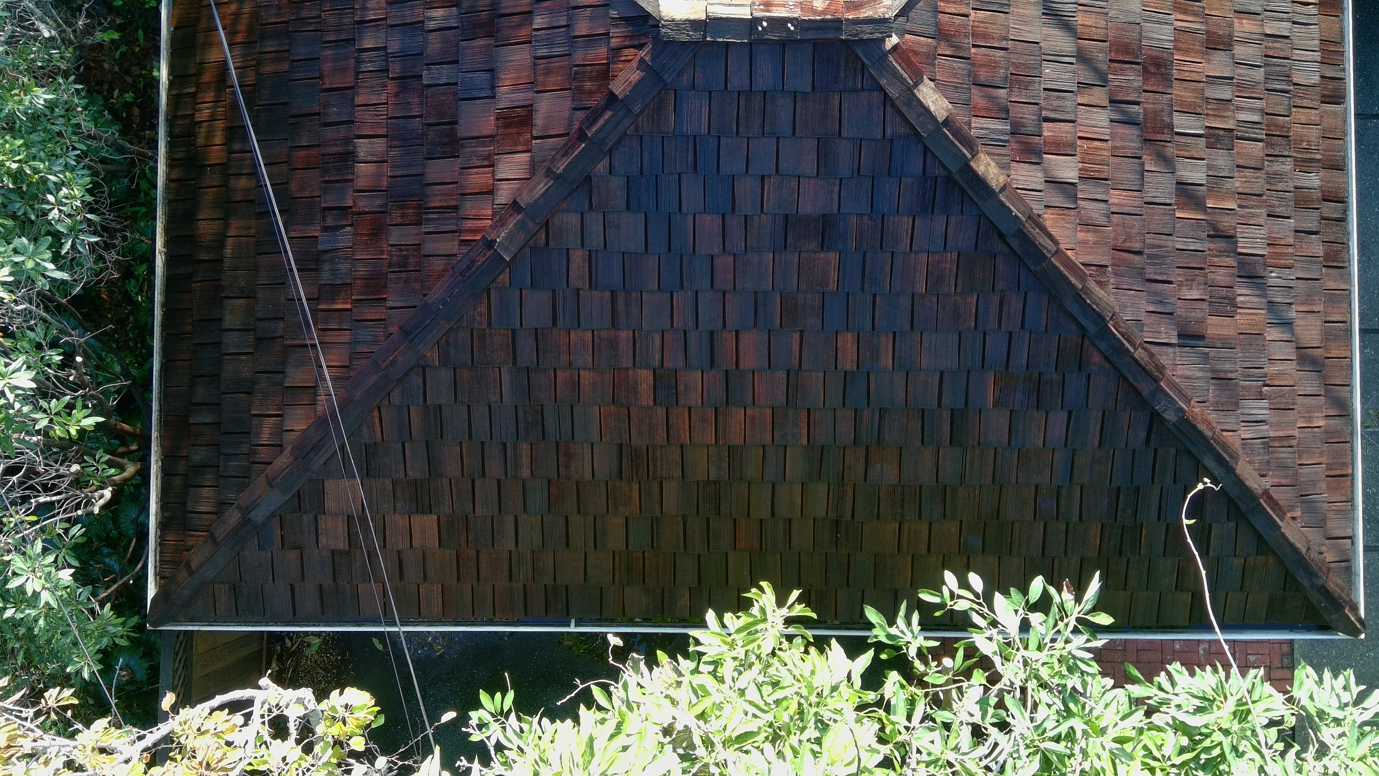After — Palo Alto garage cedar shake clean after low-pressure wash
