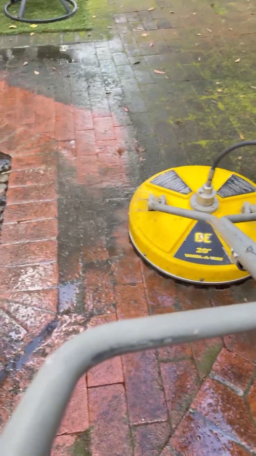 Pressure washing a patio and walkway in Palo Alto, California